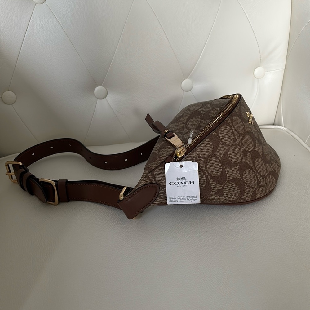 Coach Monogram Crossbody/Fanny pack or waist bag, adjustable strap. New With Tag - Picture 3 of 17